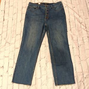 NWT Kenneth Cole Women Button fly High Rise Jeans Size 10 US Color: Perry Wash